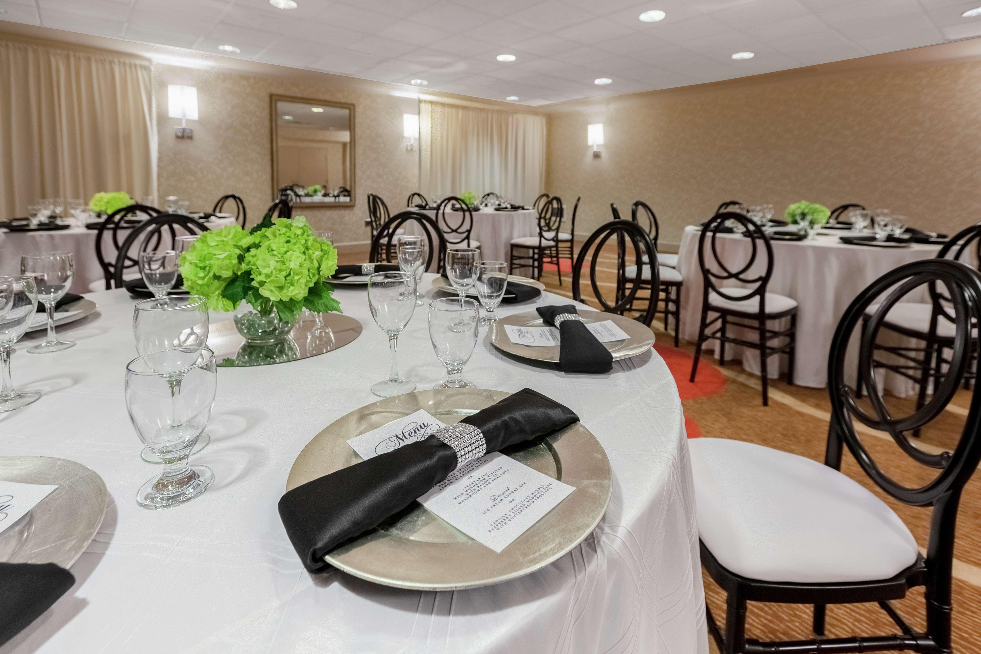 Hilton Garden Inn Pittsburgh University Place Esterno foto