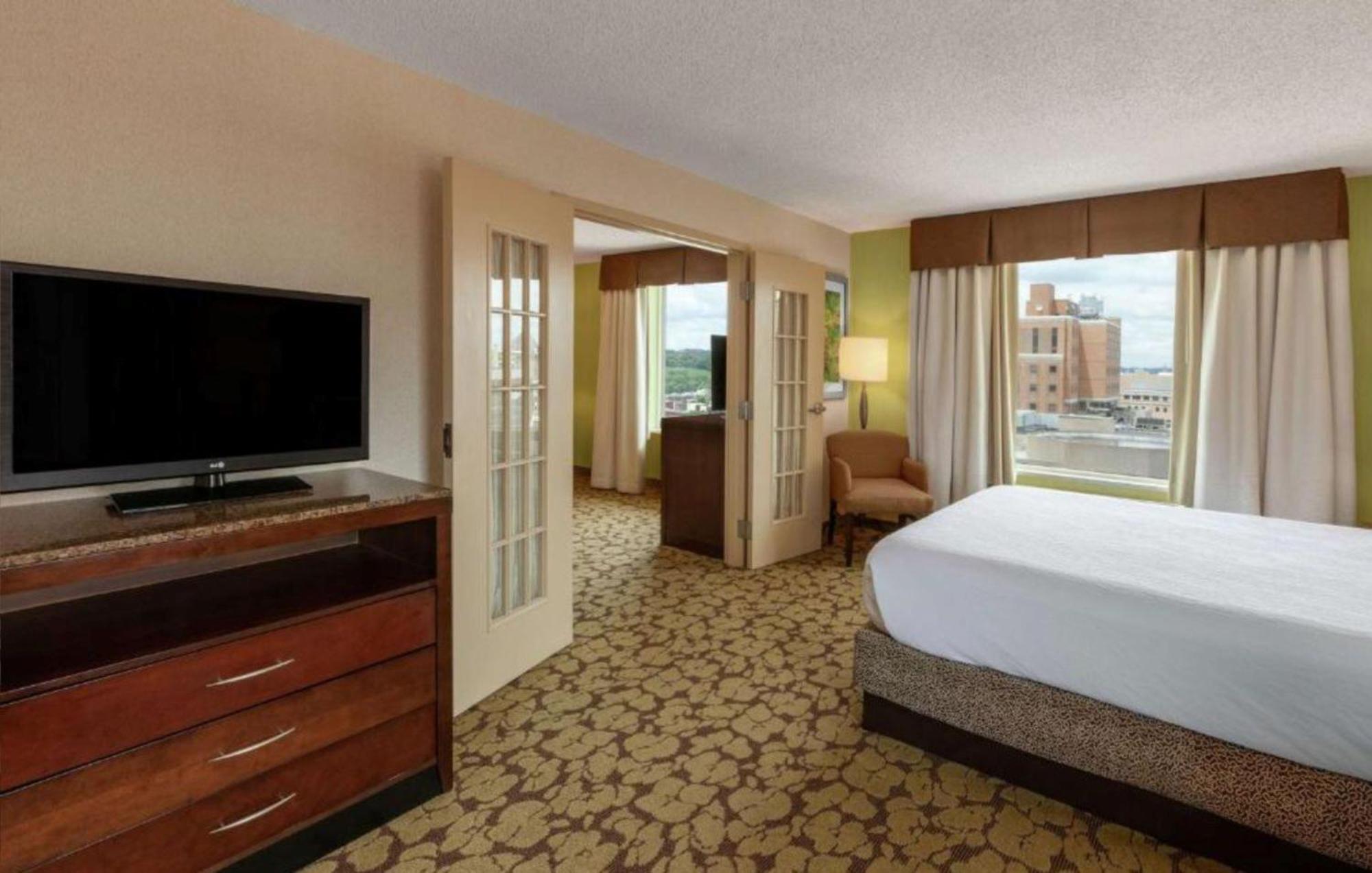 Hilton Garden Inn Pittsburgh University Place Esterno foto